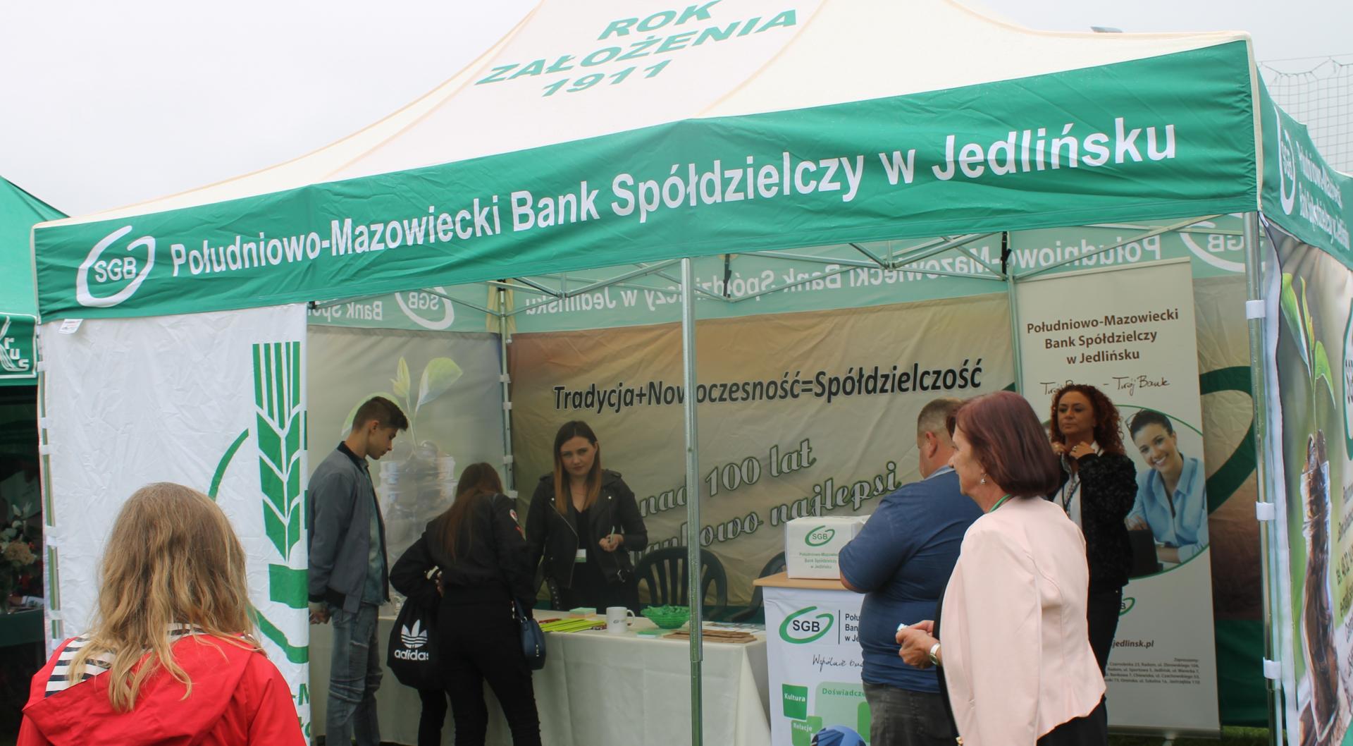 DOŻYNKI POWIATOWO-GMINNE W JEDLIŃSKU ZA NAMI